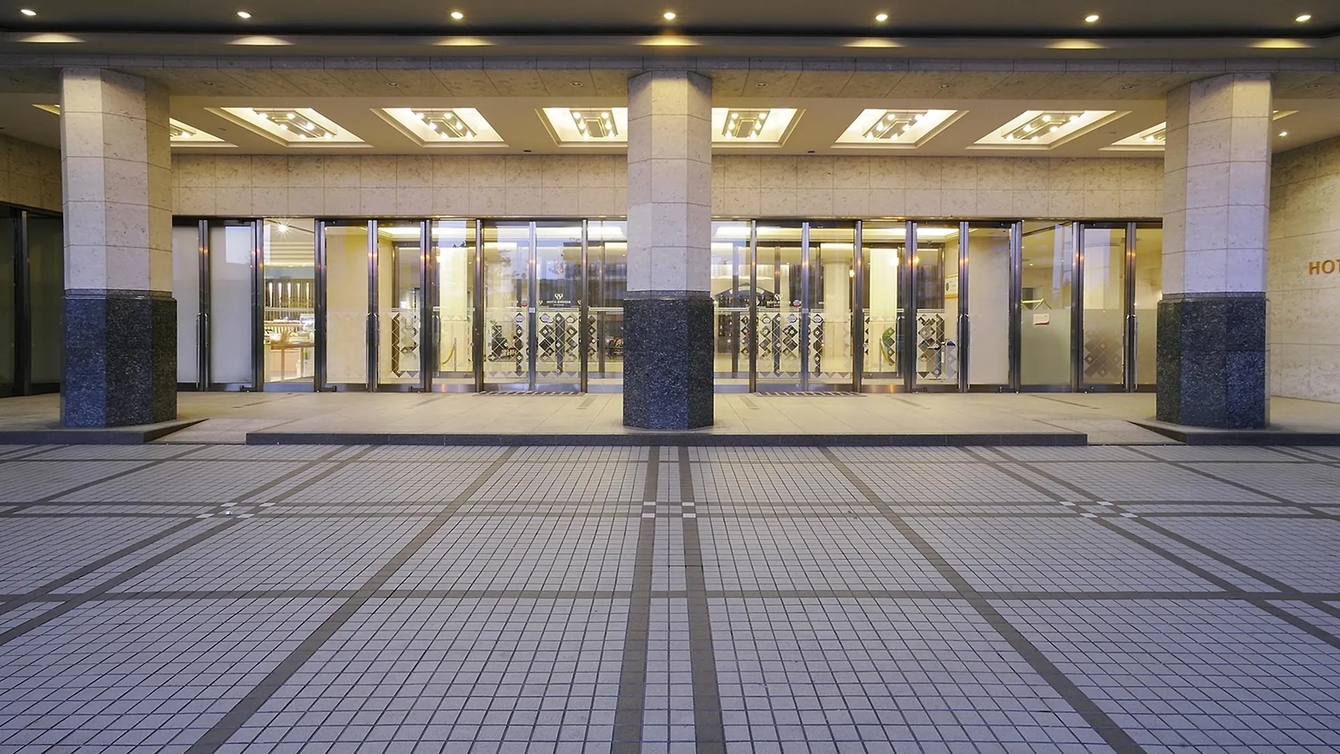 Hotel Emisia Саппоро